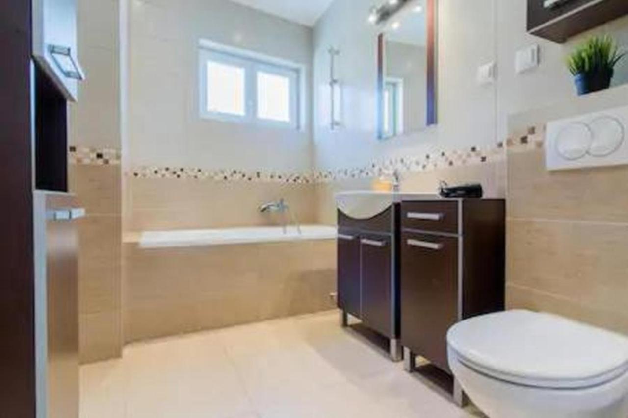Comfy And Bright - Old Town Apartment Krakow Bagian luar foto