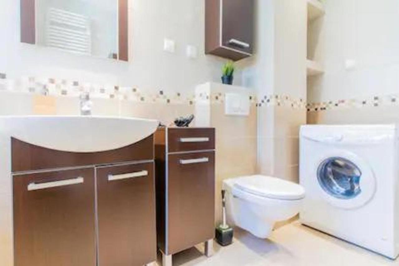 Comfy And Bright - Old Town Apartment Krakow Bagian luar foto
